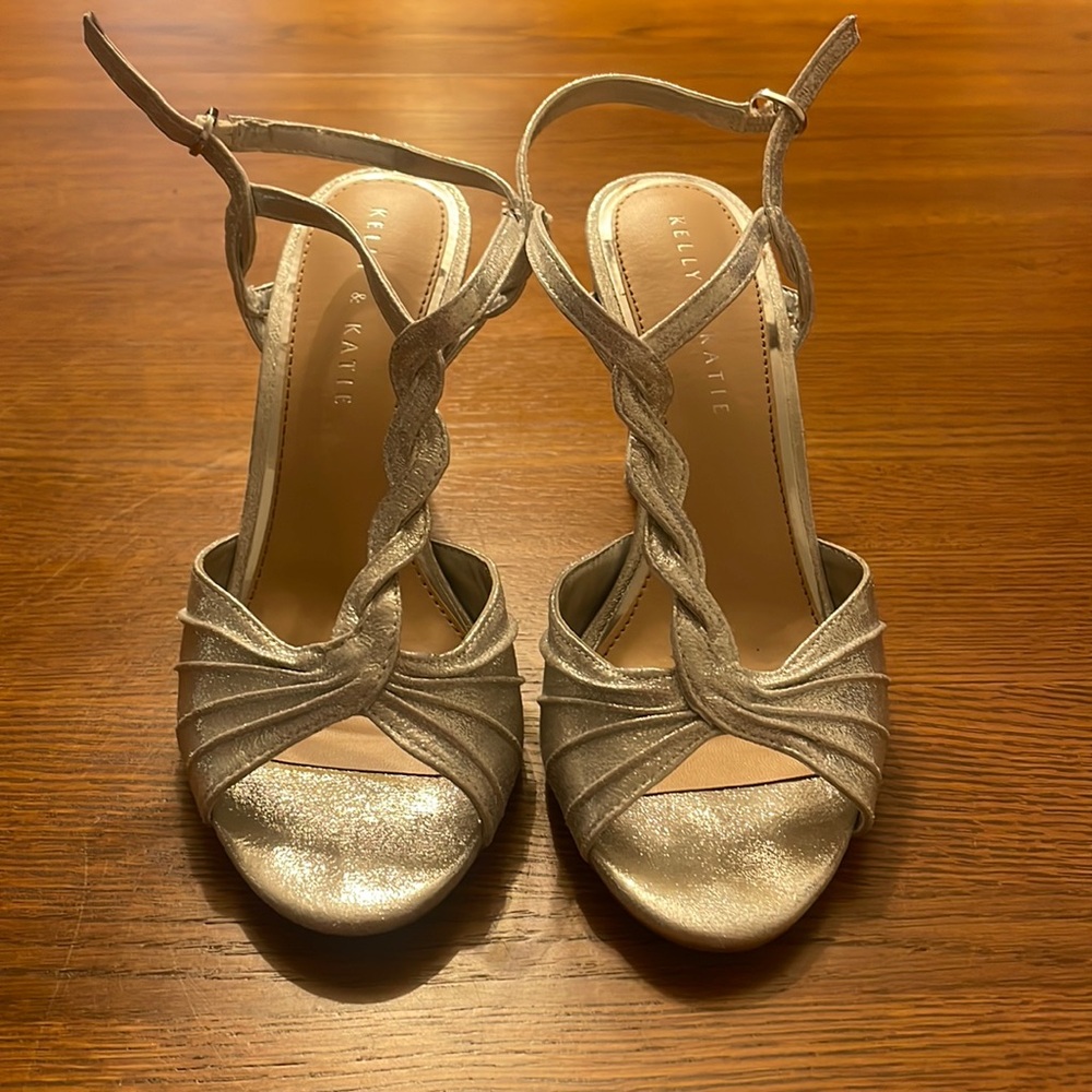 Kelly & Katie Heels, Size 7.